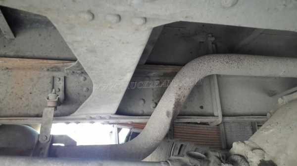 รถมิตซูบิชิพื้นเรียบ 220 แรงม้า จดทะเบียนเมื่อ 2546