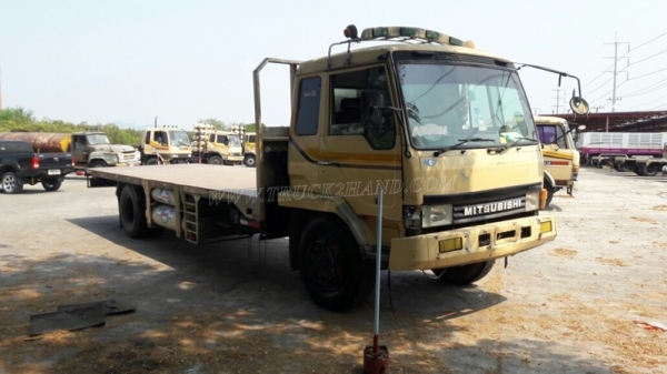 รถมิตซูบิชิพื้นเรียบ 220 แรงม้า จดทะเบียนเมื่อ 2546