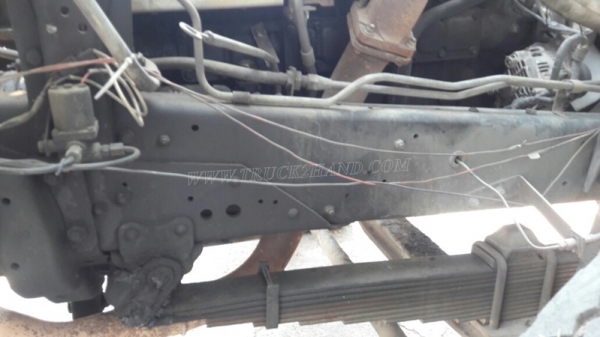 รถมิตซูบิชิพื้นเรียบ 220 แรงม้า จดทะเบียนเมื่อ 2546