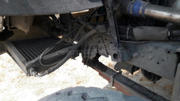 รถมิตซูบิชิพื้นเรียบ 220 แรงม้า จดทะเบียนเมื่อ 2546