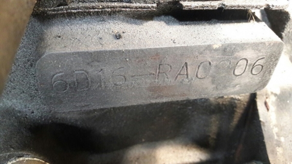 รถมิตซูบิชิพื้นเรียบ 220 แรงม้า จดทะเบียนเมื่อ 2546