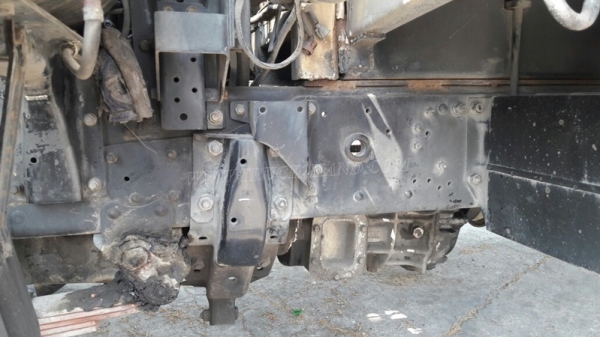 รถมิตซูบิชิพื้นเรียบ 220 แรงม้า จดทะเบียนเมื่อ 2546