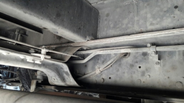 รถมิตซูบิชิพื้นเรียบ 220 แรงม้า จดทะเบียนเมื่อ 2546