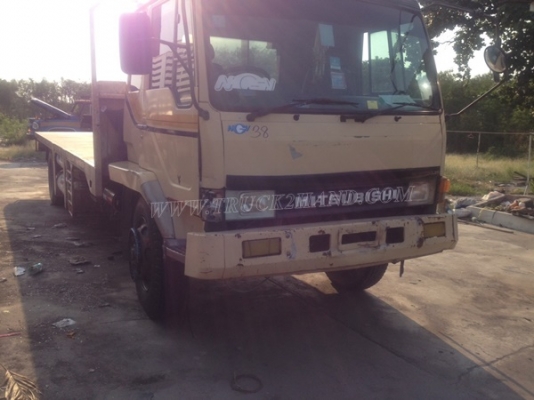 รถมิตซูบิชิพื้นเรียบ 220 แรงม้า จดทะเบียนเมื่อ 2546