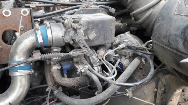 รถมิตซูบิชิพื้นเรียบ 220 แรงม้า จดทะเบียนเมื่อ 2546