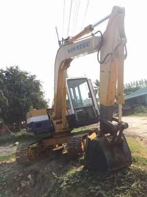 ขาย KOMATSU  PC60-6  รถสวยสภาพพร้อมใช้   สนใจโทร 089-7462641  สุวรรณีจ้า