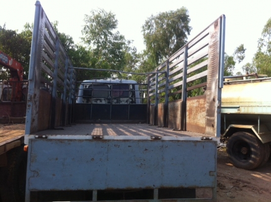 กระบะสิบล้อ