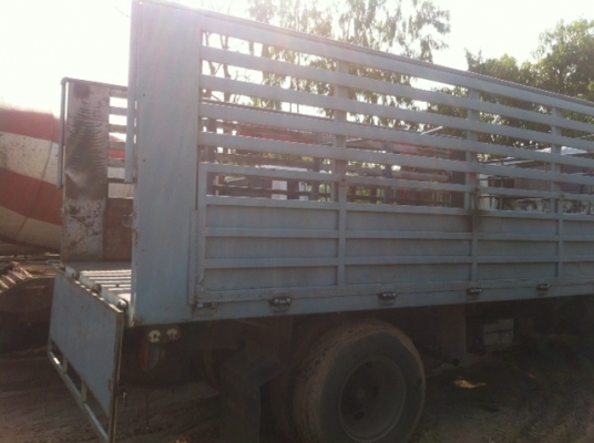 กระบะสิบล้อ