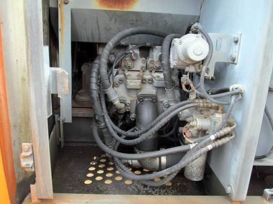 ขาย HITACHI ZX135US ปี 2006 มีลายหัวกระแทก ใช้งานน้อย สภาพสวย  เครื่องปั๊มดี  สนใจโทร 089-7462641 สุวรรณี  เผ่าพงศ์ษา