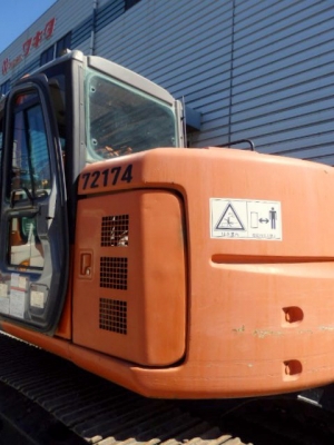 ขาย HITACHI ZX135US ปี 2006 มีลายหัวกระแทก ใช้งานน้อย สภาพสวย  เครื่องปั๊มดี  สนใจโทร 089-7462641 สุวรรณี  เผ่าพงศ์ษา