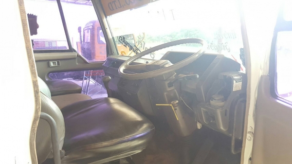 ขายรถ MITSUBISHI FUSO FK457F ดั้มดิน เครื่อง6D16 195 แรงม้า(ยัดโบ) เครื่องดี เกียร์ดี เพลาบุ๋ม พวงมาลัยเพาเวอร์ เบรคทิฟฟี่  คัสซีสวยตลอดเส้น  กระบะ ยาว 3.80ม. ,กว้าง 2.35ม.  รถพร้อมใช้งาน เอกสารพร้อมโอน