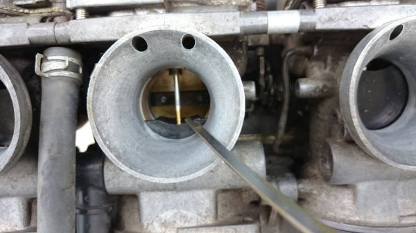 คาร์บู suzuki 400 R7