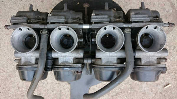 คาร์บู suzuki 400 R7