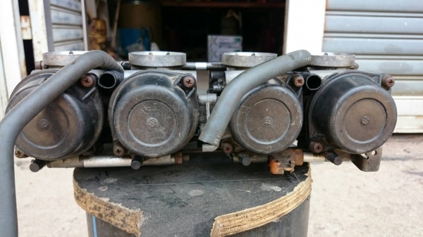 คาร์บู suzuki 400 R7