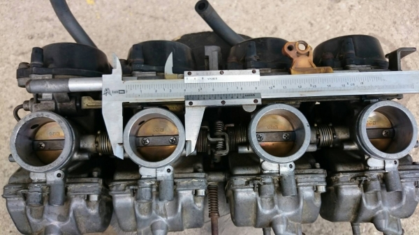 คาร์บู suzuki 400 R7