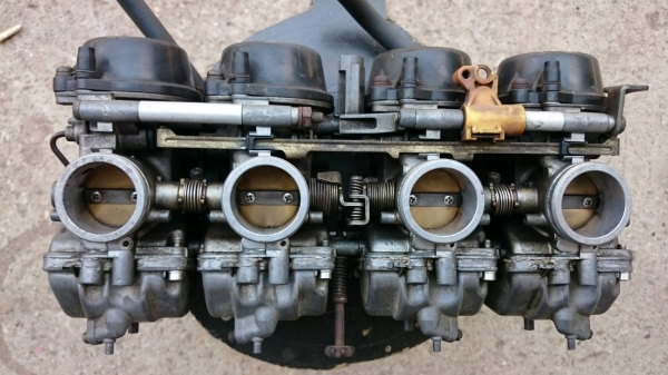 คาร์บู suzuki 400 R7