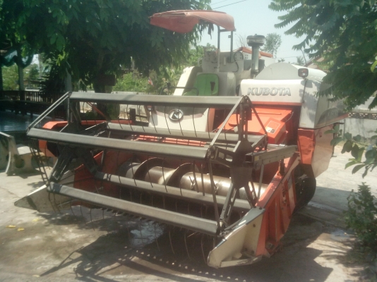 ขายรถเกี่ยวข้าวคูโบต้า DC60 ปี 2553 สภาพดีพร้อมใช้