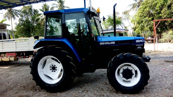 ขายรถไถฟอร์ด NEWHOLLAND   6640  4WD