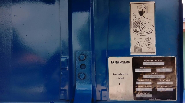 ขายรถไถฟอร์ด NEWHOLLAND   6640  4WD