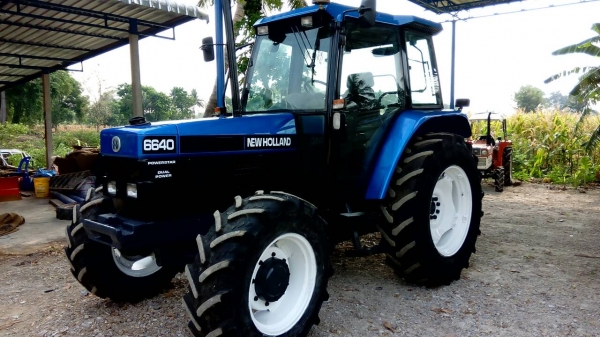 ขายรถไถฟอร์ด NEWHOLLAND   6640  4WD