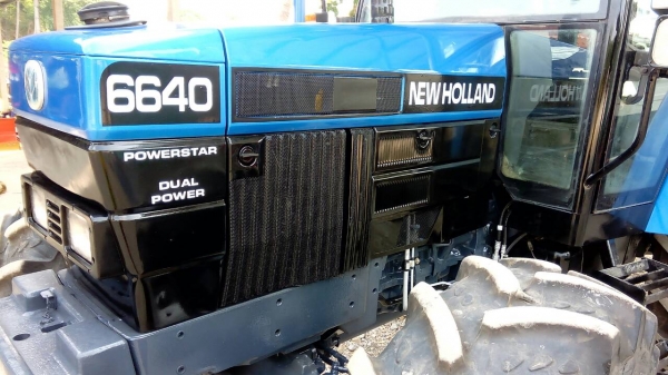 ขายรถไถฟอร์ด NEWHOLLAND   6640  4WD