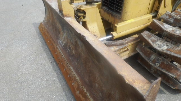 รถแทรคเตอร์ Caterpillar D3G รถญี่ปุ่น สั่งนำเข้าโทร. 080-6565422 (หนิง)