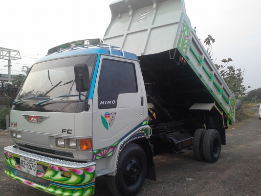HINO FC ดั๊ม ช่วงสั้น เครื่อง 120 แรง คานใหญ่ F หน้า-หลัง  เครื่องดี ขับดี ครัทซีสวย รถพร้อมใช้งาน ขาย 540,000 บาท ศุภากร 081-1903107, 081-4252943