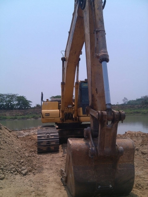Komatsu PC200-8 สภาพสวย 3,000 ชั่วโมง