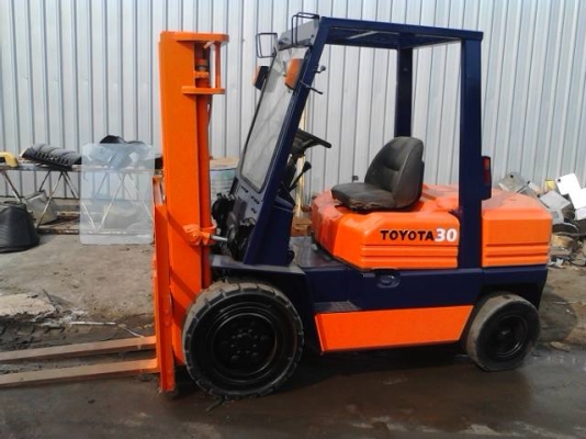 ฟอร์คลิฟท์ TOYOTA 5FD 30 ขนาด 3 ตัน