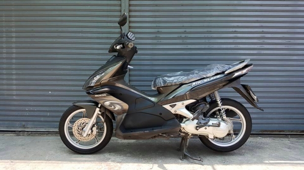 ขออนุญาติขาย HONDA AIRBLADE 110 CC รุ่น NEW TOP COMBI BRAKE ล้อแม็กแท้ศูนย์ ฟรีค่าโอน