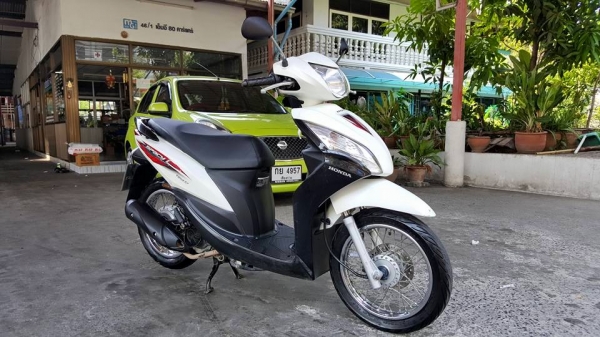ขออนุญาติขาย HONDA SPACY-i 110 CC สีขาวมุกสวยมาก โอนฟรี ขออนุญาติขาย HONDA SPACY-i 110 CC สีขาวมุกสวยมาก โอนฟรี