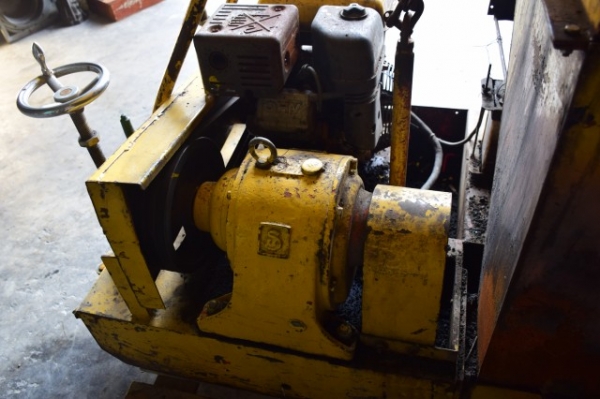 รภปูยางมะตอย ใช้ได้ทั้งทำลูก ระนาบและแบบพื้นเรีบย หน้ากว้าง80ซม. ขายตามสภาพเก่าญี่ปุ่นสตาร์กุญแจ ราคา 70,000บาท สวยทนแข็งเเรง รภปูยางมะตอย ใช้ได้ทั้งทำลูก ระนาบและแบบพื้นเรีบย หน้ากว้าง80ซม. ขายตามสภาพเก่าญี่ปุ่นสตาร์กุญแจ ราคา 70,000บาท สวยทนแข็งเเรง