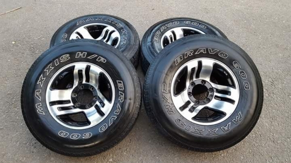 ขายล้อแม็กJRD JAPAN ขอบ15 4ล้อ ราคา 6,500 บาท