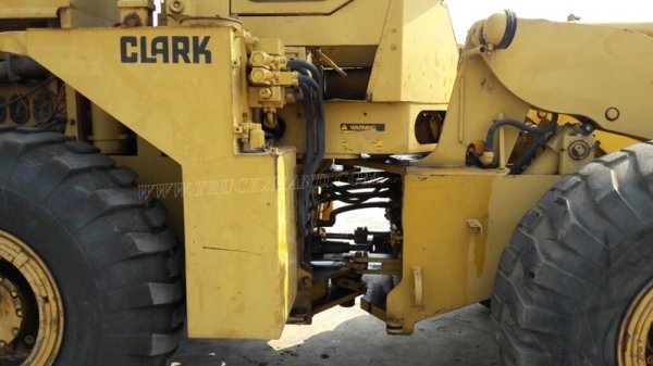รถตัก ยี่ห้อ CLARK รุ่น MICHIGAN 75 B สามารถติดต่อคนขายได้โดยตรง คุณกิ่งกาญจน์ 084-344-0011
