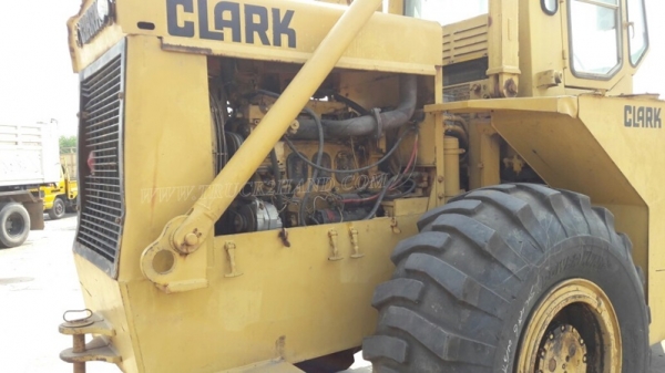รถตัก ยี่ห้อ CLARK รุ่น MICHIGAN 75 B สามารถติดต่อคนขายได้โดยตรง คุณกิ่งกาญจน์ 084-344-0011