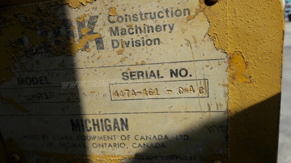 รถตัก ยี่ห้อ CLARK รุ่น MICHIGAN 75 B สามารถติดต่อคนขายได้โดยตรง คุณกิ่งกาญจน์ 084-344-0011