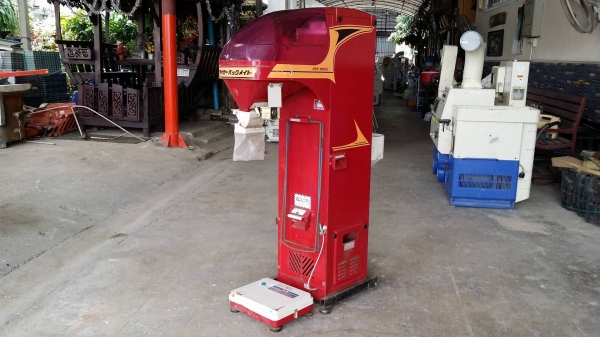 เครื่องชั่งพร้อมคัดแยกเมล็ด YANMAR รุ่น KR2300  เก่าญี่ปุ่น สภาพสวย