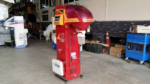 เครื่องชั่งพร้อมคัดแยกเมล็ด YANMAR รุ่น KR2300  เก่าญี่ปุ่น สภาพสวย