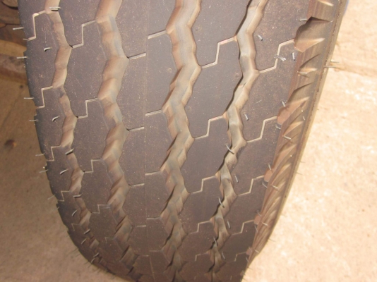 ฮีโน่สิบล้อ ขึ้นรถเกี่ยว ขึ้นแบล็คโค ขายไม่แพง 380,000.-