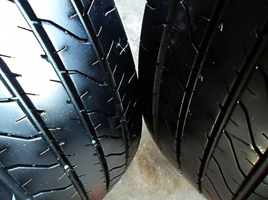 ยาง17 ดันล็อป215-55-17ลงพื้นปี14 (4เส้น2,800)