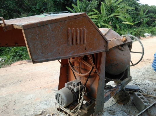 ขายโม่ผสมปูน พร้อมมอเตอร์ อย่างหนา ดูแลอย่างดี สภาพดี ราคา 19900 บาท  ใช่แค่ระยะสั้นๆ งานเดียว มือเดียว  สนใจติดต่อ0919696929