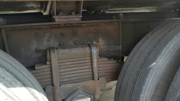 รถบรรทุกน้ำมัน 10 ล้อ ISUZU