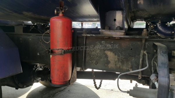 รถบรรทุกน้ำมัน 10 ล้อ ISUZU