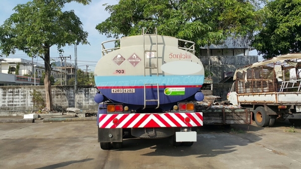 รถบรรทุกน้ำมัน 10 ล้อ ISUZU