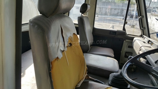 รถบรรทุกน้ำมัน 10 ล้อ ISUZU