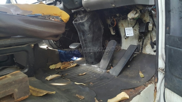 รถบรรทุกน้ำมัน 10 ล้อ ISUZU