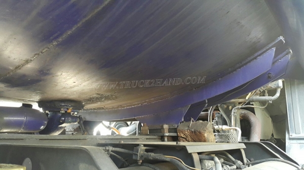 รถบรรทุกน้ำมัน 10 ล้อ ISUZU