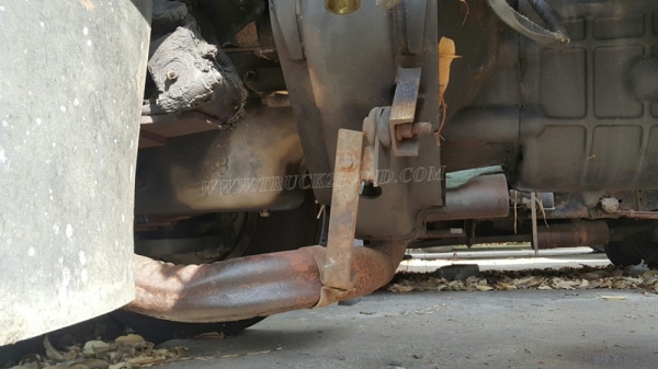 รถบรรทุกน้ำมัน 10 ล้อ ISUZU