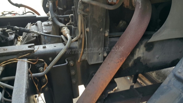 รถบรรทุกน้ำมัน 10 ล้อ ISUZU