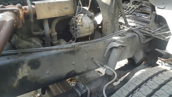 รถบรรทุกน้ำมัน 10 ล้อ ISUZU